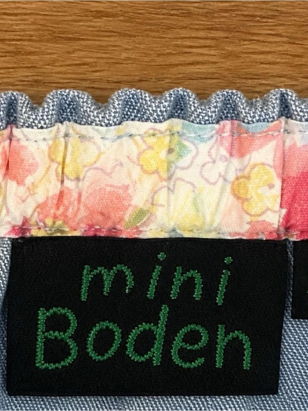 Mini Boden Girls 5-6Y Denim Apple Applique Skirt Blue Jean Floral Hearts EUC